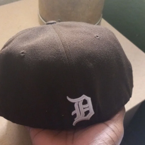Detroit hat - Picture 2 of 3